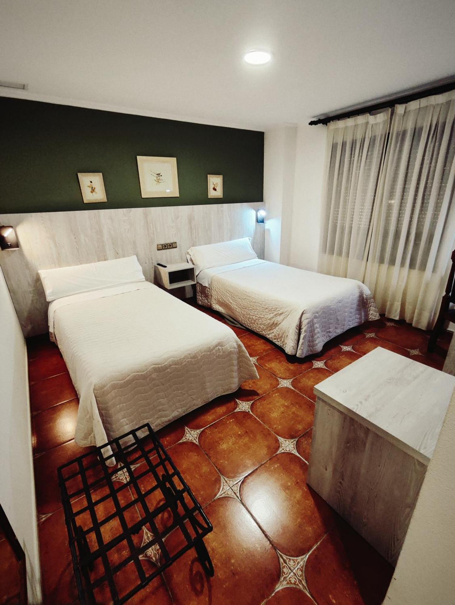 Hostal La Posada ตอร์เรญาโน ภายนอก รูปภาพ