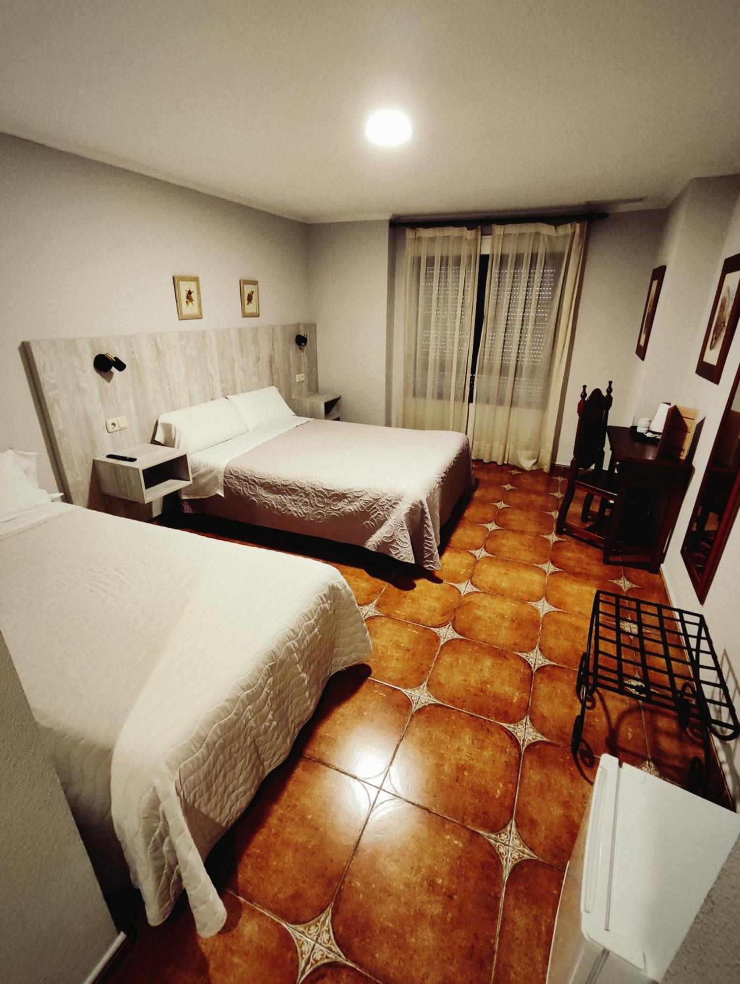 Hostal La Posada ตอร์เรญาโน ภายนอก รูปภาพ