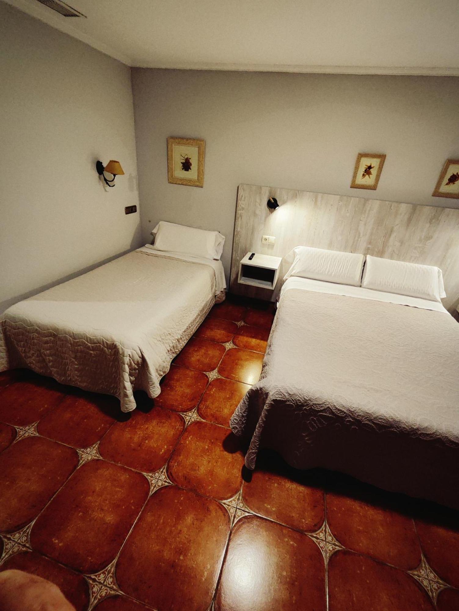 Hostal La Posada ตอร์เรญาโน ภายนอก รูปภาพ