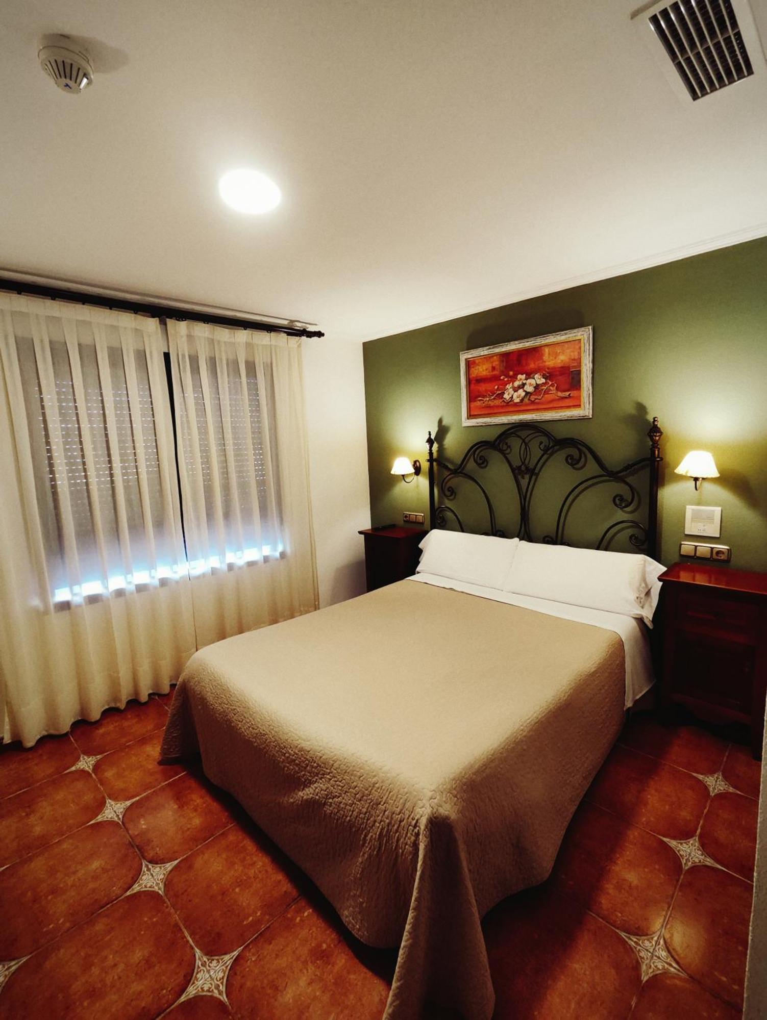 Hostal La Posada ตอร์เรญาโน ภายนอก รูปภาพ