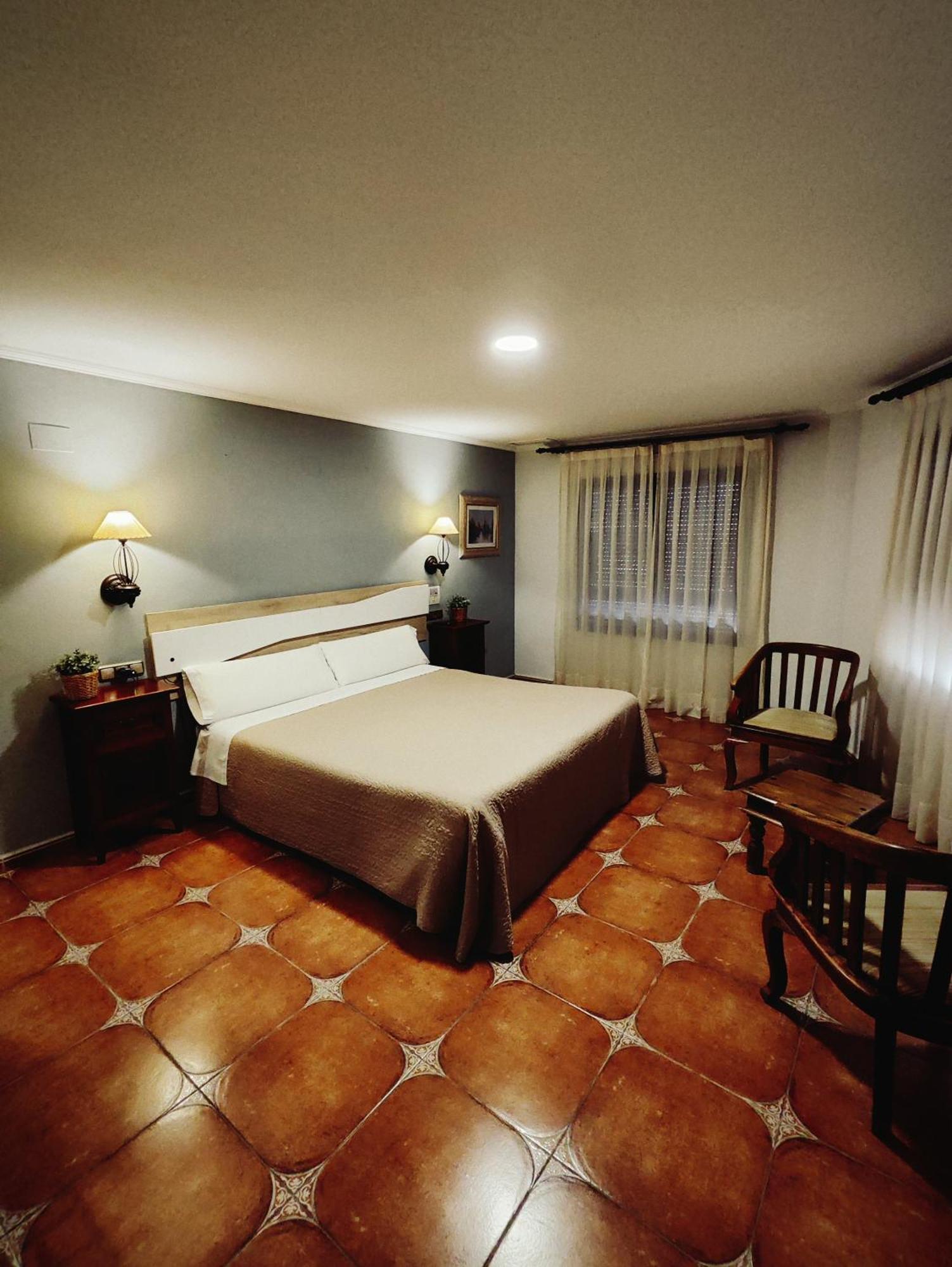 Hostal La Posada ตอร์เรญาโน ภายนอก รูปภาพ