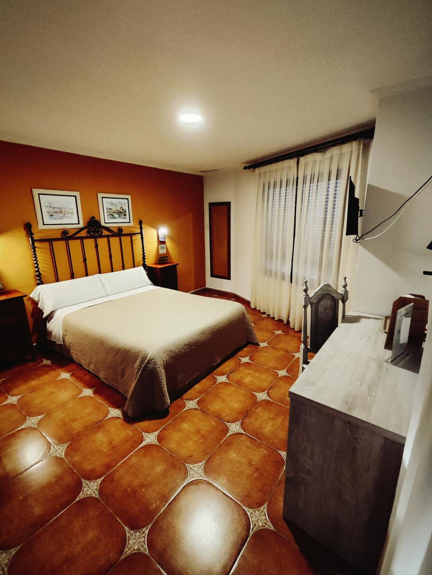 Hostal La Posada ตอร์เรญาโน ภายนอก รูปภาพ